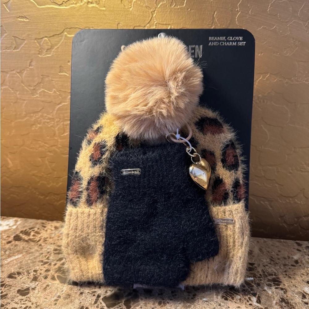 STEVE MADDEN Leopard Print Beanie, Charm, and Glove Set NWT - Picture 2 of 7